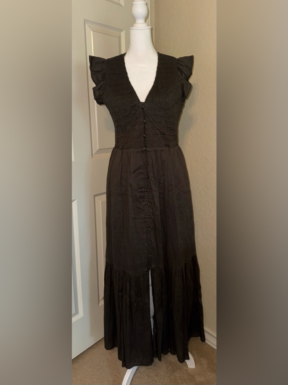 NWT Quince Organic Textured Cotton Smocked V-neck Midi Dress Charcoal Small